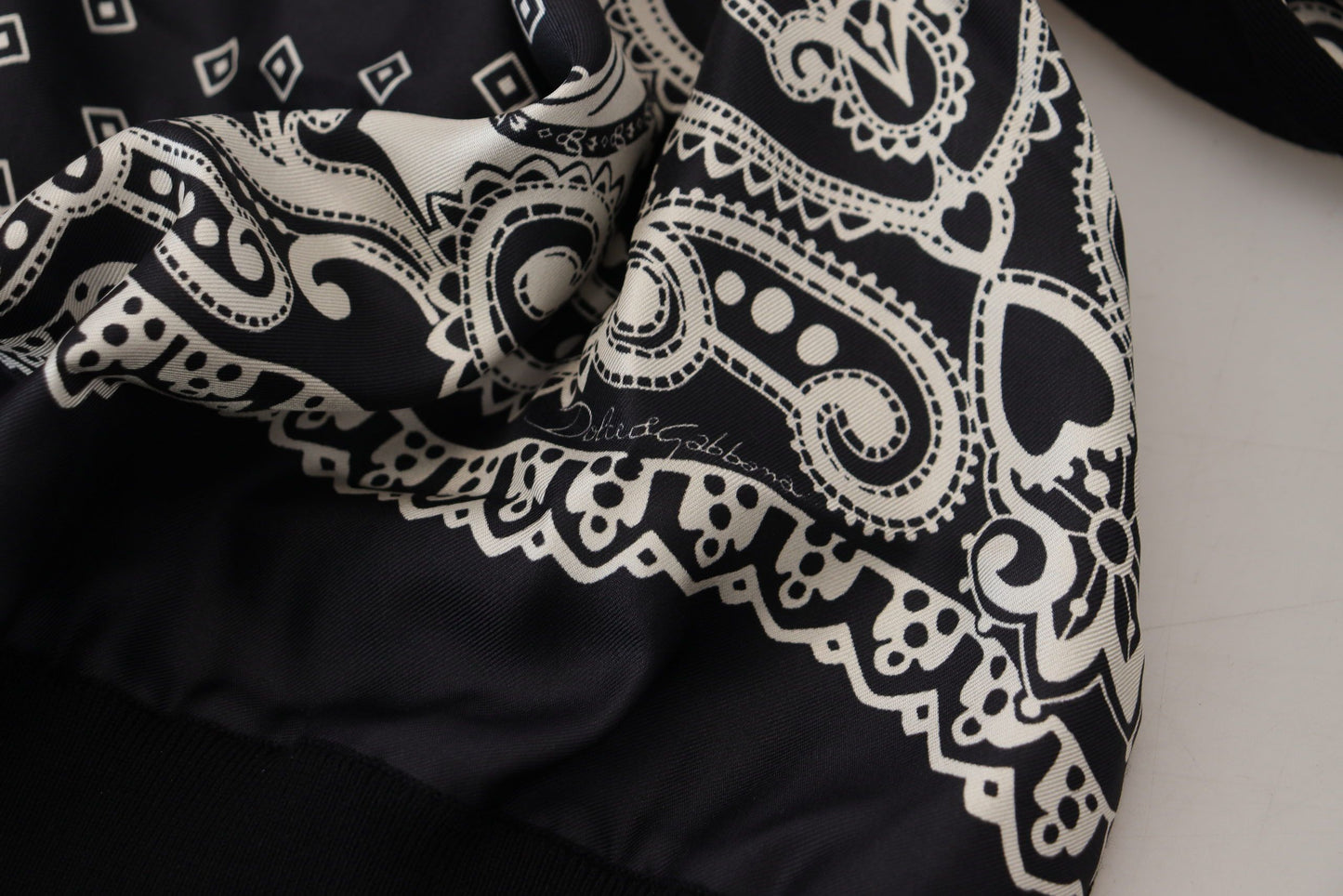 Dolce & Gabbana Black White Bandana Crewneck Pullover Sweater